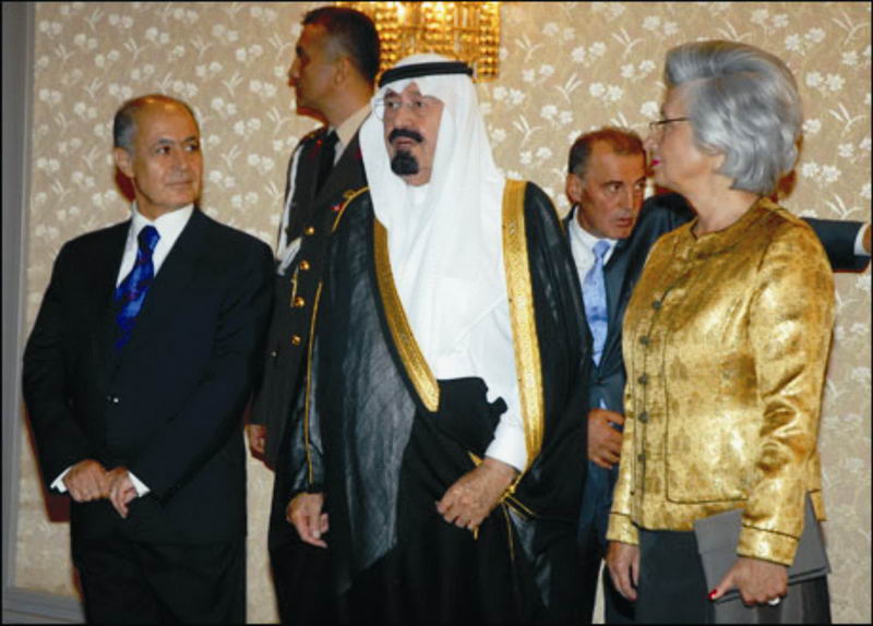 S. Arabistan kralı 7 uçakla geldi
