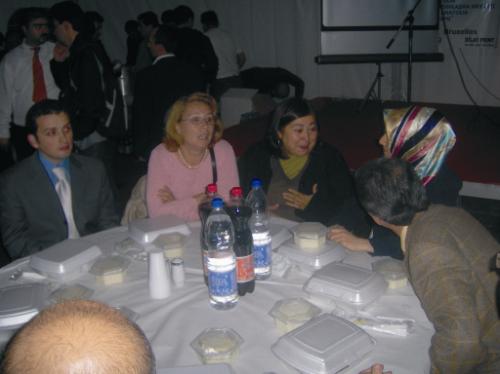 Ramazan çadırının konukları Büyükelçi  Fuat Tanlay ve Bakan Emir Kır idi