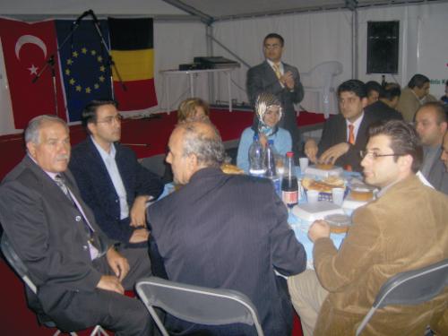 WESTERN UNION'DAN İFTAR YEMEĞİ