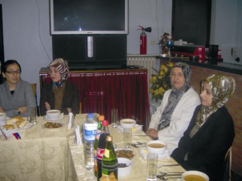DİYANET BÜYÜKELÇİLİK CAMİASINA İFTAR YEMEĞİ VERDİ