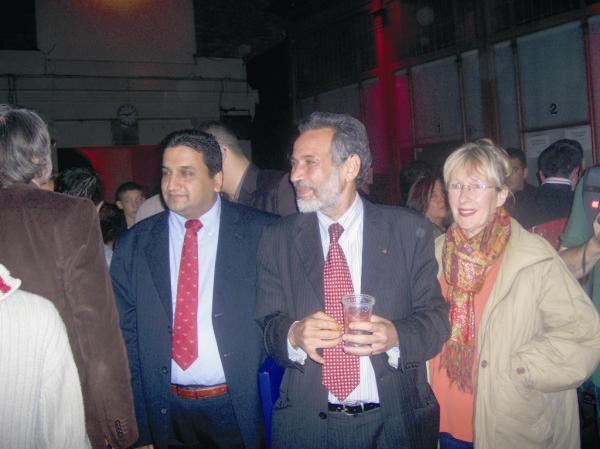 PS ADAYLARINI ŞOVLA TANITTI