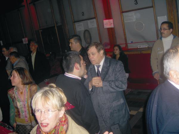 PS ADAYLARINI ŞOVLA TANITTI