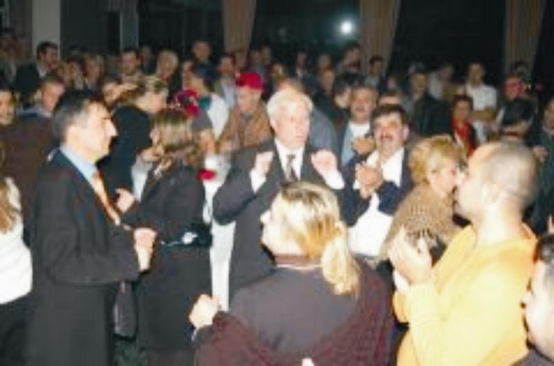 GENK'DE ZAFER HAVASI SÜRÜYOR/GUNDEM
