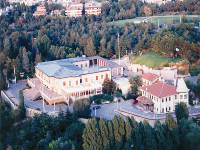 BÜYÜKELÇİLER KARARNAMESİ ONAYLANDI