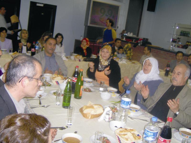 DİYANET KADIN KOLLARINDAN İFTAR YEMEĞİ