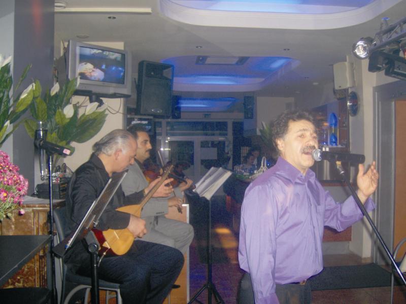BRÜKSEL TÜRKÜ EVİNE KAVUŞTU