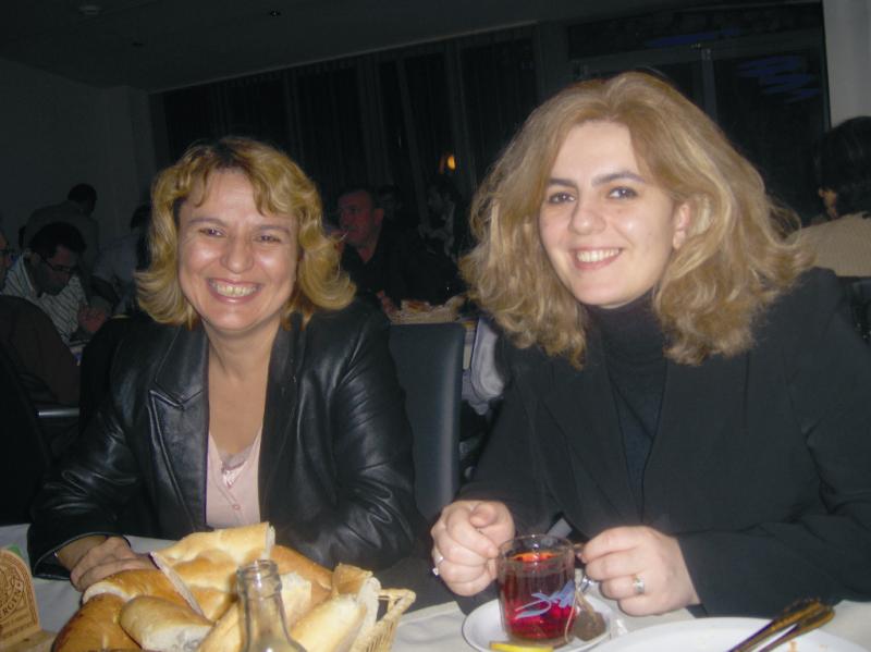 BRÜKSEL TÜRKÜ EVİNE KAVUŞTU