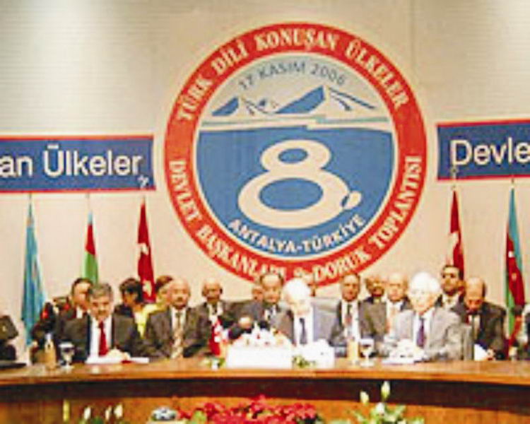 Türkçe Konuşan Ülkeler Zirvesi'nin sekizincisi eksik toplandı