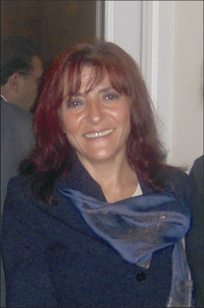 ESMA CANER: 