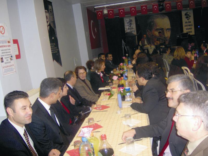 BADD'DEN ÖĞRETMENLERE BÜYÜK JEST