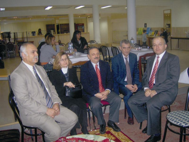 ÜNİVERSİTELİ GENÇLERİN