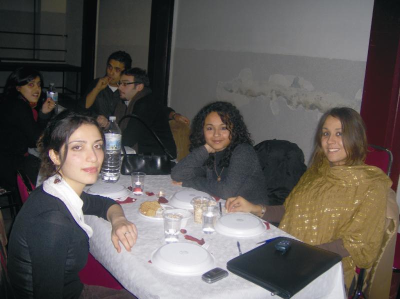 ÜNİVERSİTELİ GENÇLERİN