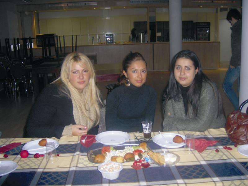 ÜNİVERSİTELİ GENÇLERİN