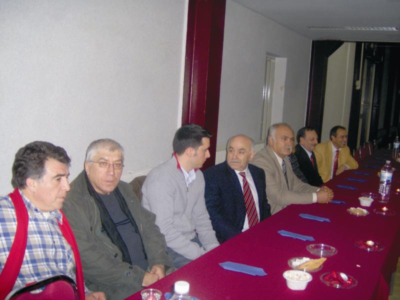 ÜNİVERSİTELİ GENÇLERİN
