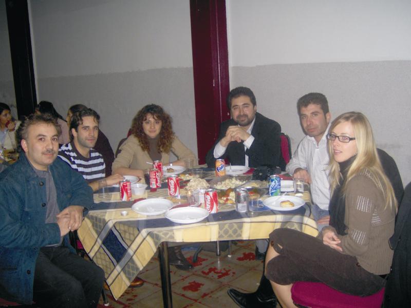 ÜNİVERSİTELİ GENÇLERİN