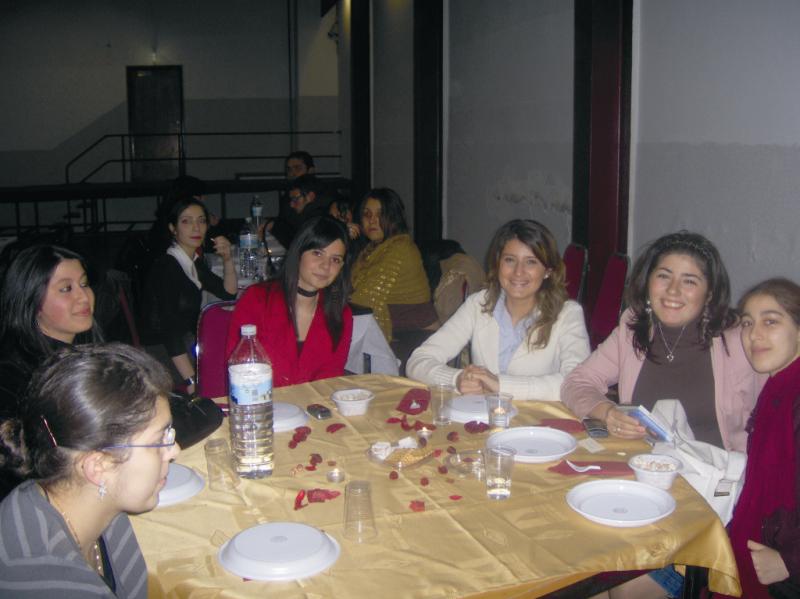 ÜNİVERSİTELİ GENÇLERİN