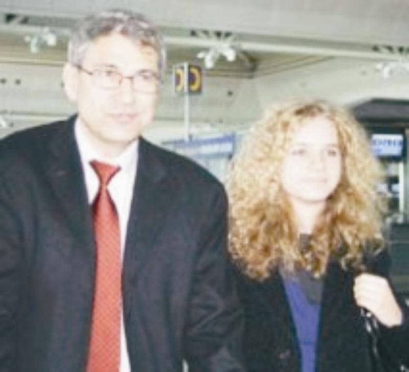 Pamuk Nobel'ini almaya kızıyla gitti