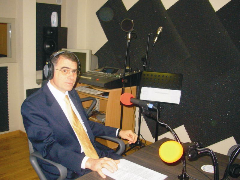 BÜYÜKELÇİ TANLAY GOLD FM’DEN SESLENDİ