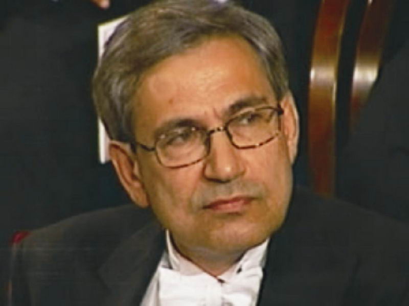 Pamuk, Brüksel gezisini erteledi