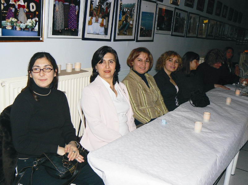 DÜNYA MÜZİKLERİ GECESİ COŞKULUYDU