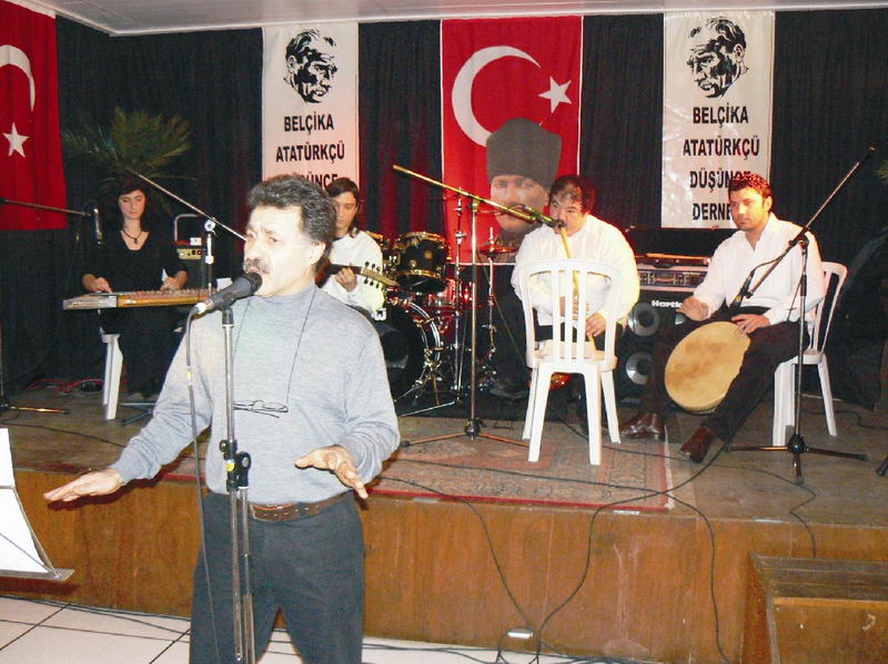 DÜNYA MÜZİKLERİ GECESİ COŞKULUYDU