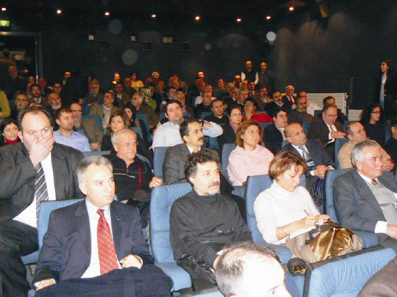 Halaçoğlu: 'Parlamento kararları skandaldır!'