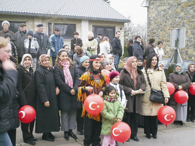 Türk Bayraklı geçit coşturdu