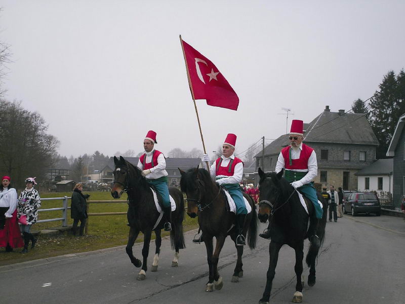 Türk Bayraklı geçit coşturdu