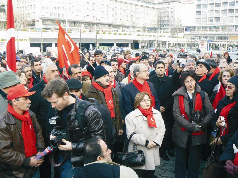 TALAT PAŞA KOMİTE ÜYELERİ LOZAN'DAN AYRILDI SAVUNMA DEVAM EDİYOR...