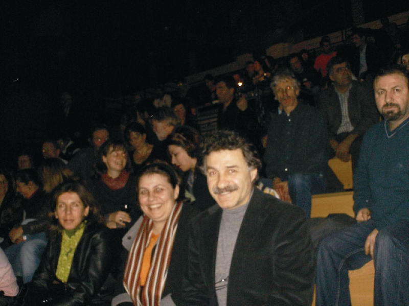 RENÇBER TÜRKÜLERİYLE COŞTURDU