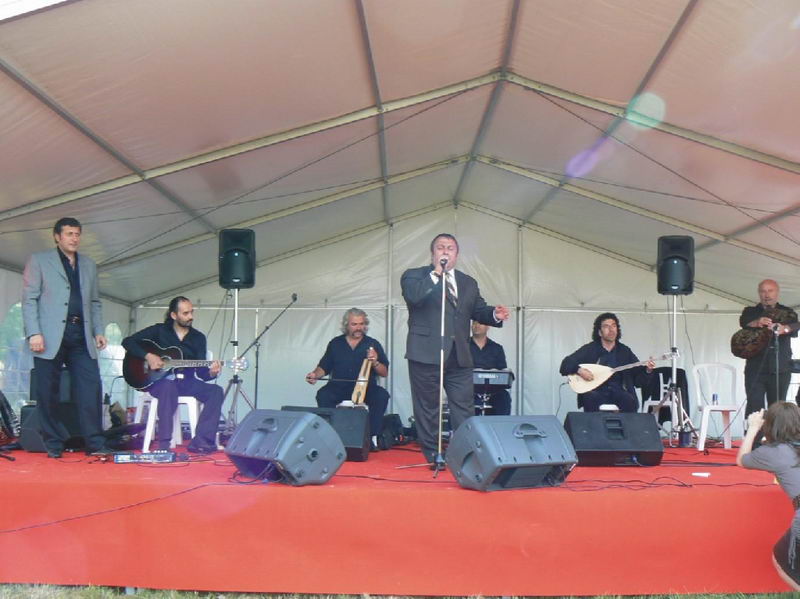 Belçika’da Trabzon Festivalinde Karadenizliler Horon’a doydu