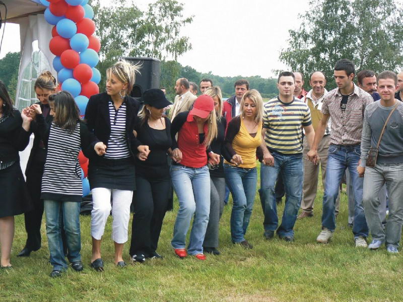 Belçika’da Trabzon Festivalinde Karadenizliler Horon’a doydu