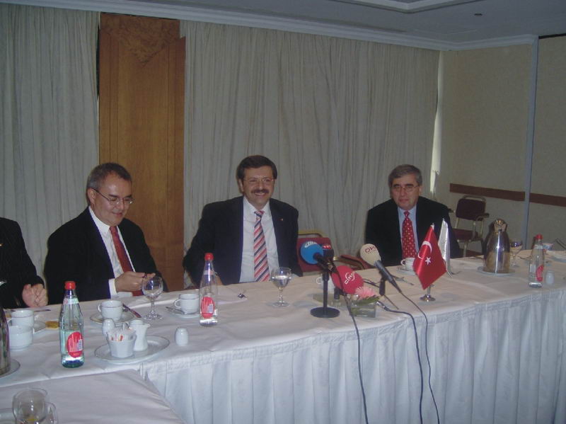 Hisarcıklıoğlu:''Seçim sonuçları etkilemez