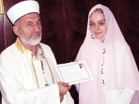 Fransız Emilie İslamiyet'i seçti
