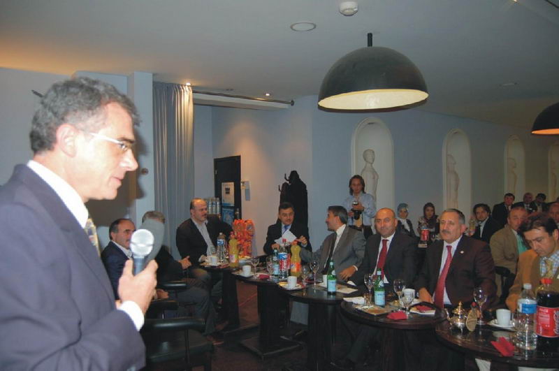 UETD'in iftar yemeği birlik mesajları ile son buldu