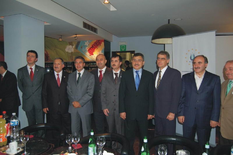 UETD'in iftar yemeği birlik mesajları ile son buldu