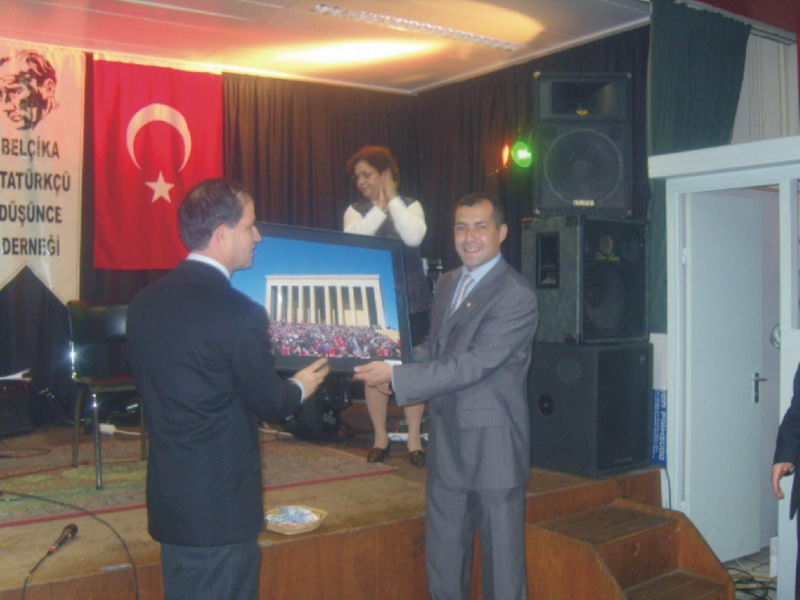 Sönmez:‘Her durumda Cumhuriyetimizi savunacağız’