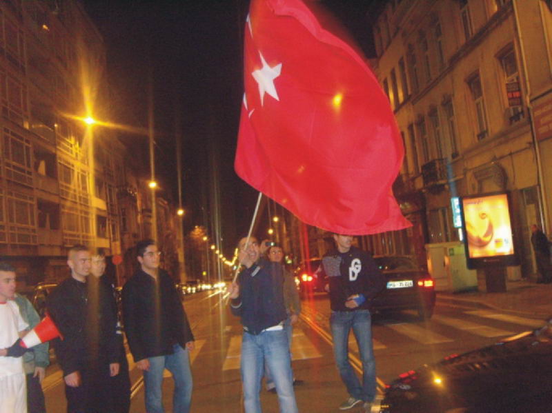 Milllilerin başarısı gençleri coşturdu