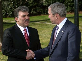 GÜL İLE BUSH GÖRÜŞMESİ GERÇEKLEŞTİ