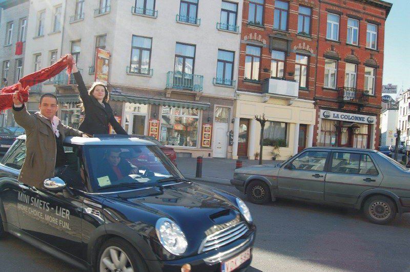 Brüksel'de Kosovalılar Bağımsızlıklarını kutluyorlar