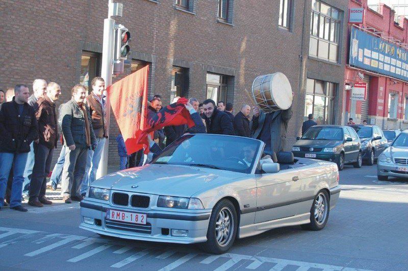 Brüksel'de Kosovalılar Bağımsızlıklarını kutluyorlar