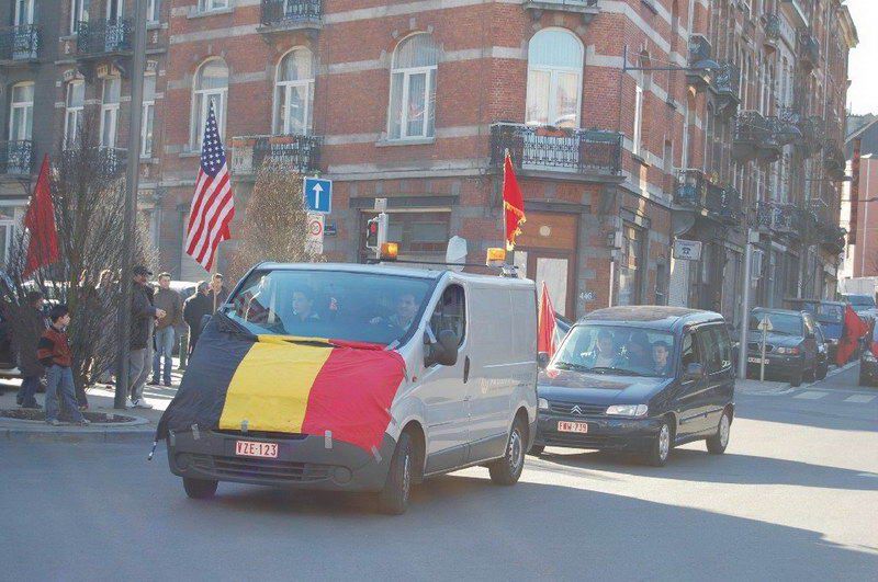 Brüksel'de Kosovalılar Bağımsızlıklarını kutluyorlar