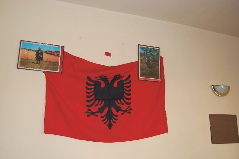 Brüksel'de Kosovalılar Bağımsızlıklarını kutluyorlar