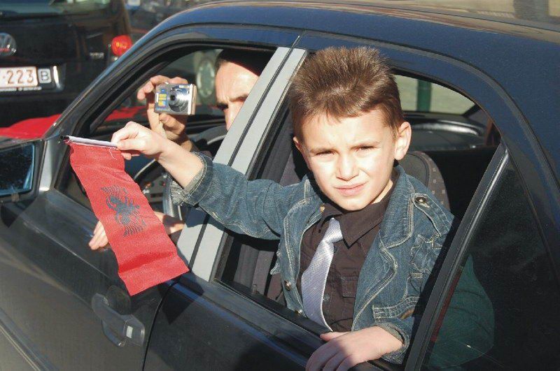 Brüksel'de Kosovalılar Bağımsızlıklarını kutluyorlar