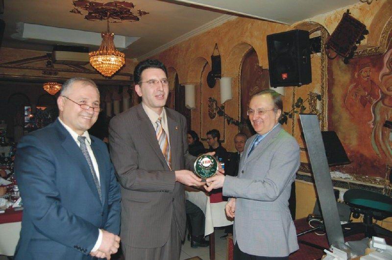 BTSF BÜYÜKELÇİ OLAN MEHMET ÖZYILDIZ’A TEŞEKKÜR PLAKETİ VERDİ