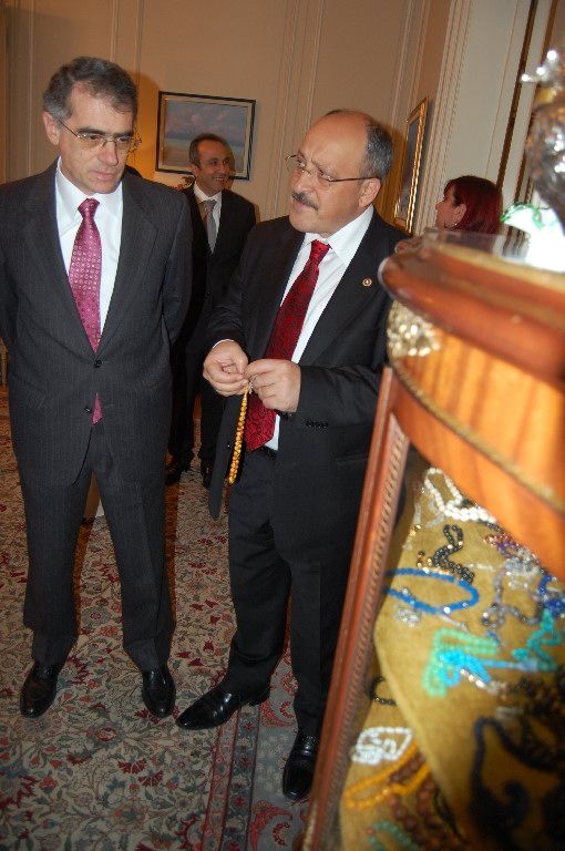BÜYÜKELÇİ TANLAY MİLLETVEKİLLERİNE RESEPSİYON VERDİ