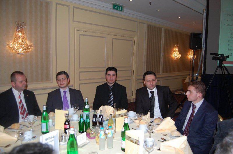 Tüzmen “Türkiye AB’ye girsin, bıyıklarımı keseceğim !”
