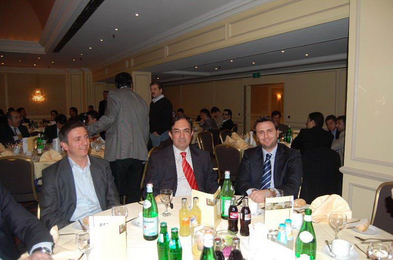 Tüzmen “Türkiye AB’ye girsin, bıyıklarımı keseceğim !”