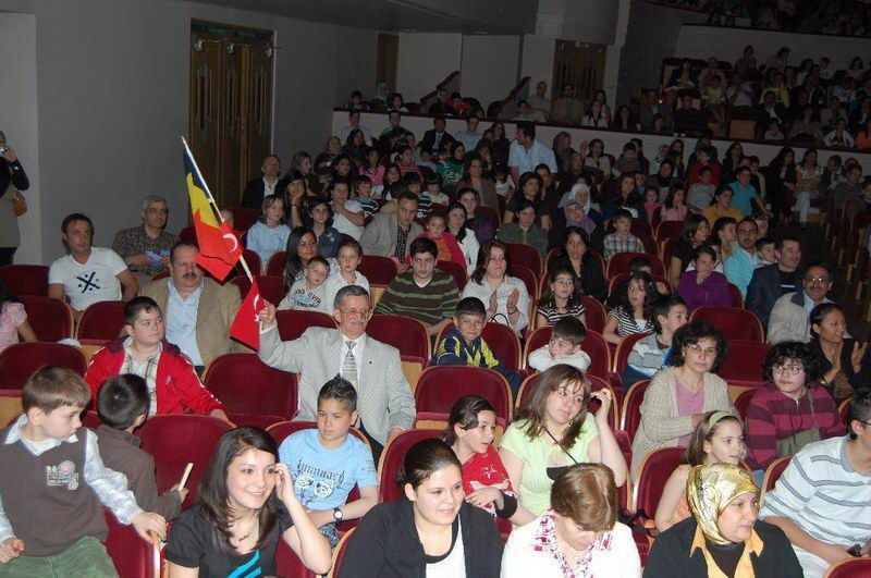 23 Nisan AB’nin merkezinde coşkuyla kutlandı.