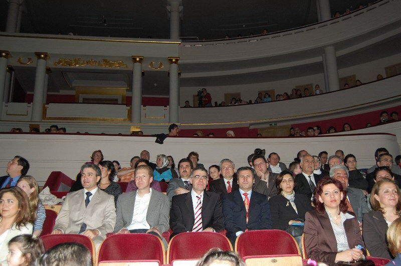 23 Nisan AB’nin merkezinde coşkuyla kutlandı.